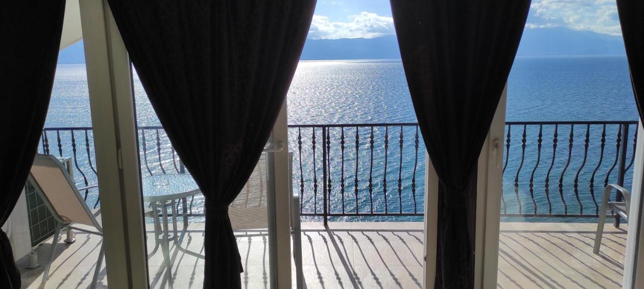 Villa Eros Apartments 2 สตรูกา ภายนอก รูปภาพ