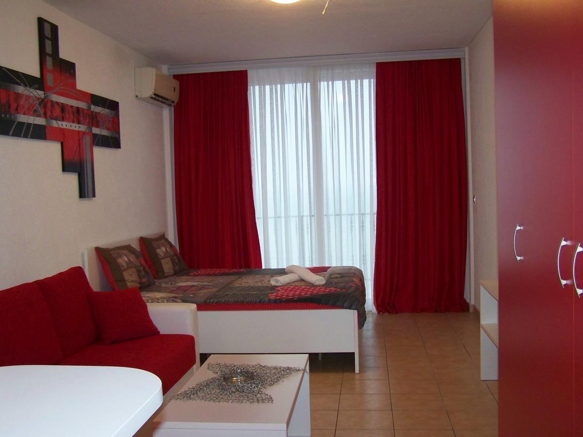 Villa Eros Apartments 2 สตรูกา ภายนอก รูปภาพ
