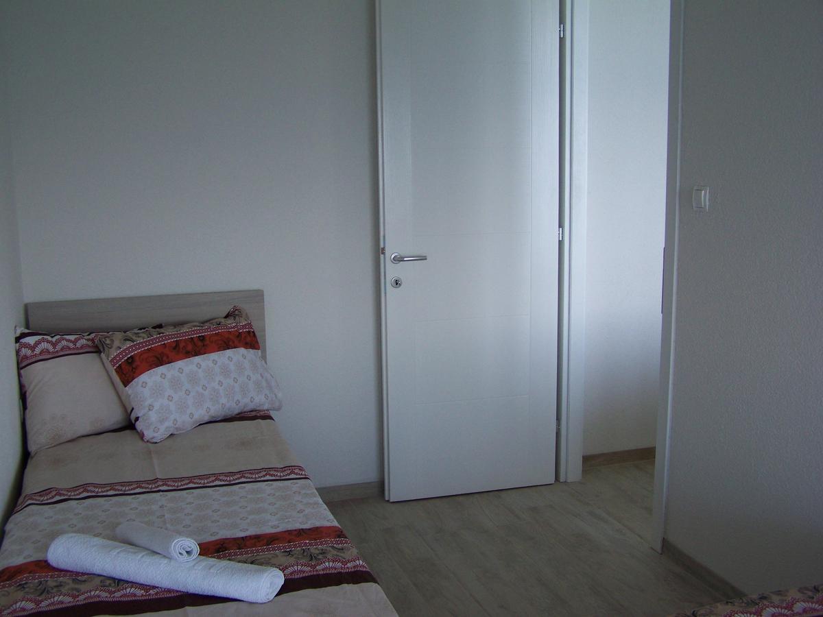 Villa Eros Apartments 2 สตรูกา ภายนอก รูปภาพ