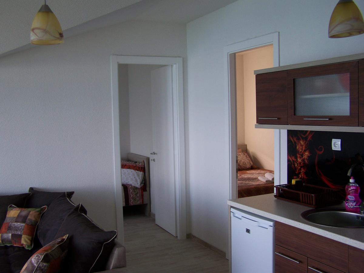 Villa Eros Apartments 2 สตรูกา ภายนอก รูปภาพ